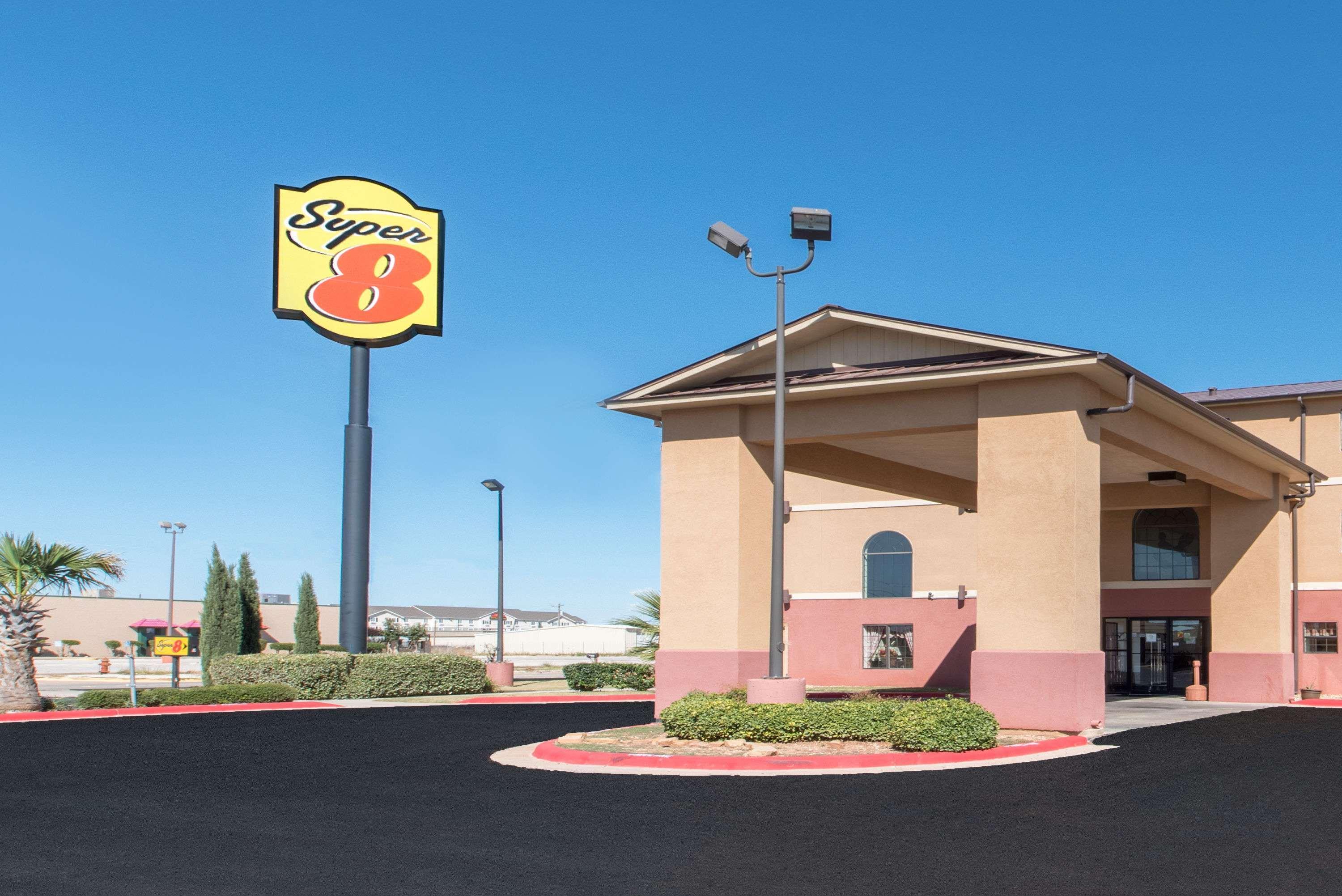 Super 8 By Wyndham Abilene South Hotel Bagian luar foto